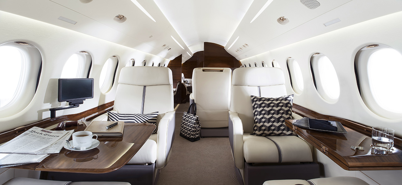 Dassault Falcon 7X Wide body cabin